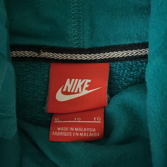 Teal Nike Hoodie a lil wear and tear but still a great hoodie and comfy as heck - Picture 2 of 3